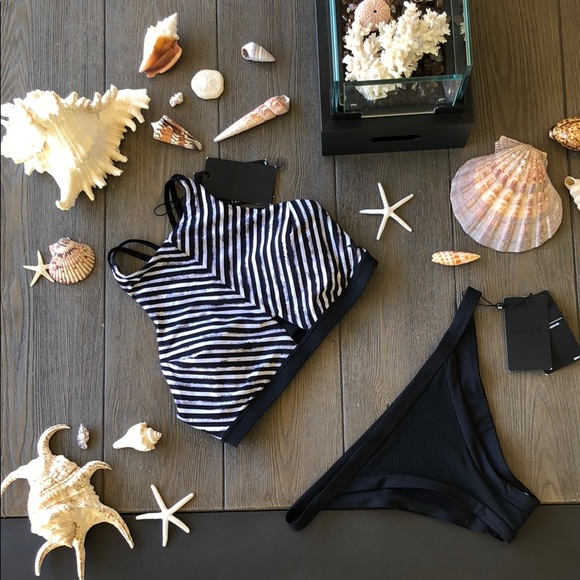 🔥🔥HURLEY- BIKINI SET🔥🔥 - Picture 3 of 5